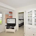 Apartment Atrium, App 20 *